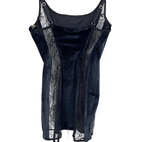 NWT VICTORIA'S SECRET Sexy Black Velvet & Lace Garter slip Lingerie - Picture 8 of 10
